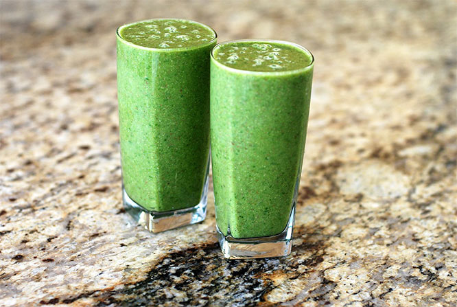 How to make a green smoothie at home